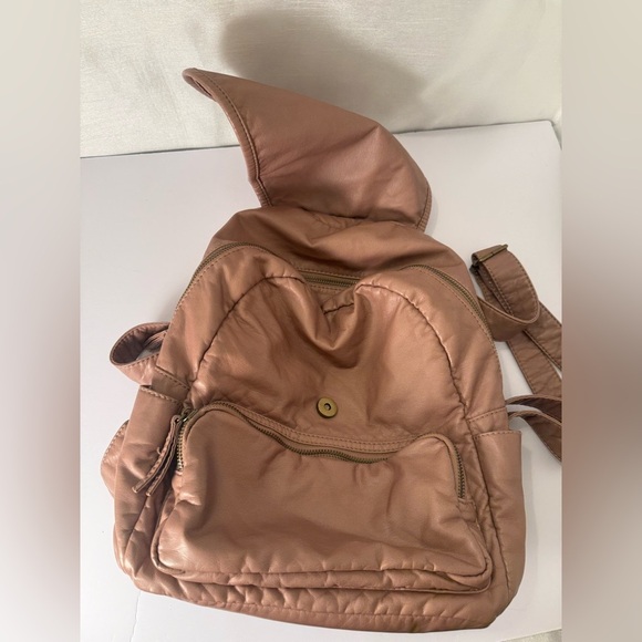 Genuine Leather Bentley Back back Cream/tan EUC - Picture 4 of 7